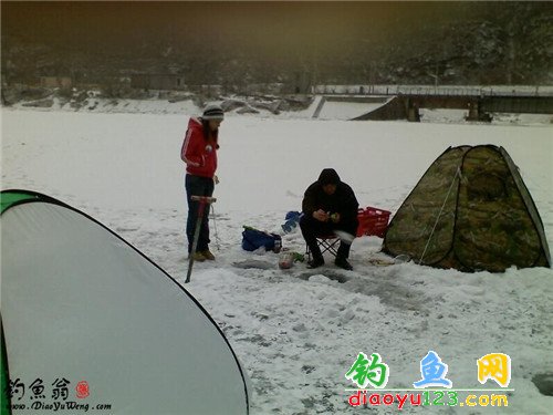 冬季在落坡岭冰钓_钓鱼人必看